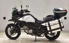SUZUKI Vｽﾄﾛｰﾑ650A 2013 VP56A