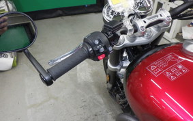TRIUMPH SPEED TWIN 2025