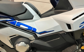 HONDA X-ADV 750 2026 RH21