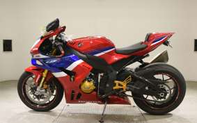 HONDA CBR1000RR RSP 2024 SC82