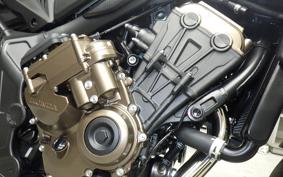 HONDA CB650R E-Clutch 2026 RH17