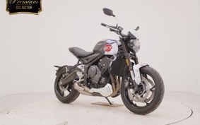 TRIUMPH TRIDENT 660 2024