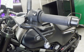 HUSQVARNA SVARTPILEN 250 2025