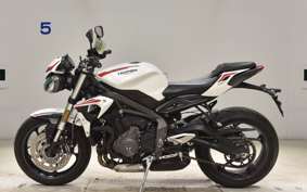 TRIUMPH STREET TRIPLE S 2020