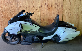 HONDA NM4 VULTUS -02 2016 RC82