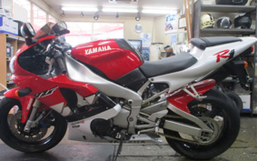 YAMAHA YZF-R1 1998 RN01