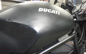 DUCATI MONSTER 400 IE 2005