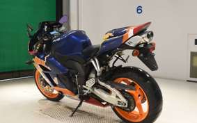 HONDA CBR1000RR 2004 SC57