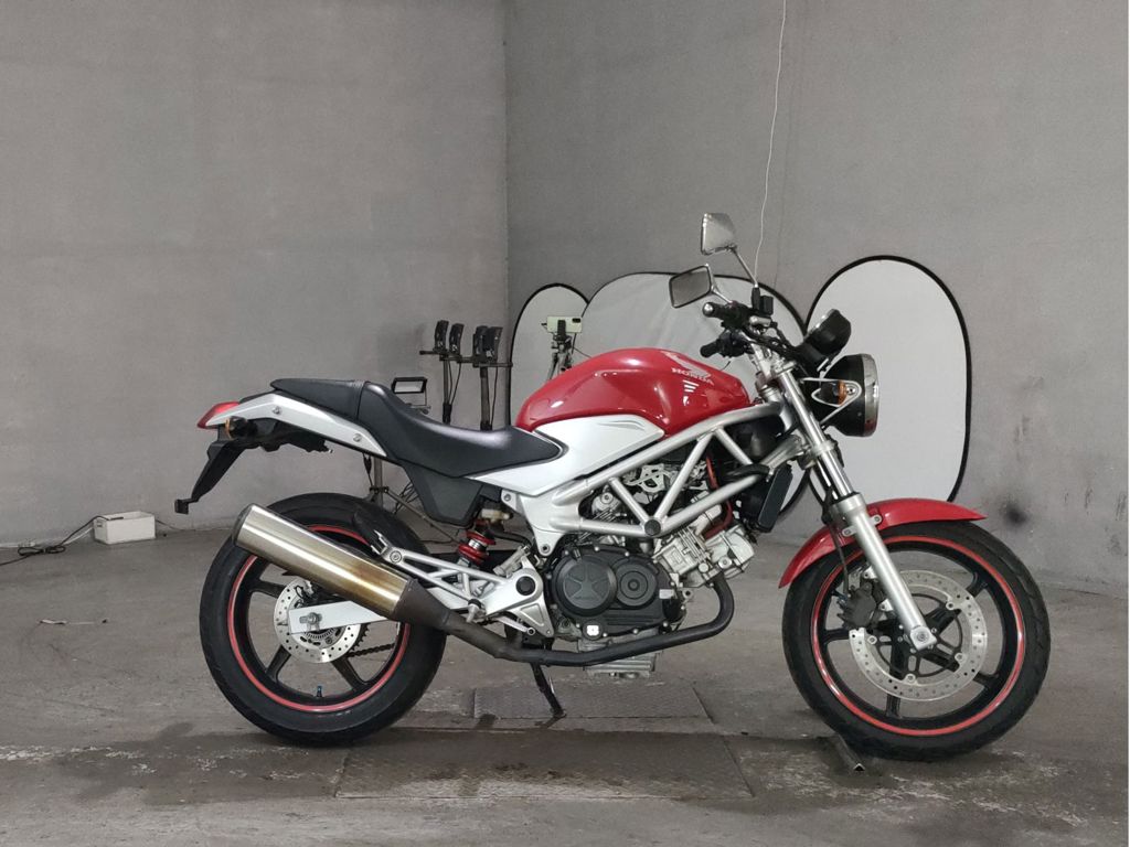 Фото Honda VTR 250 2010 с японского аукциона