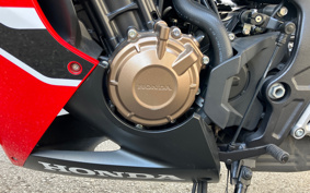 HONDA CBR650F 2018 RC83