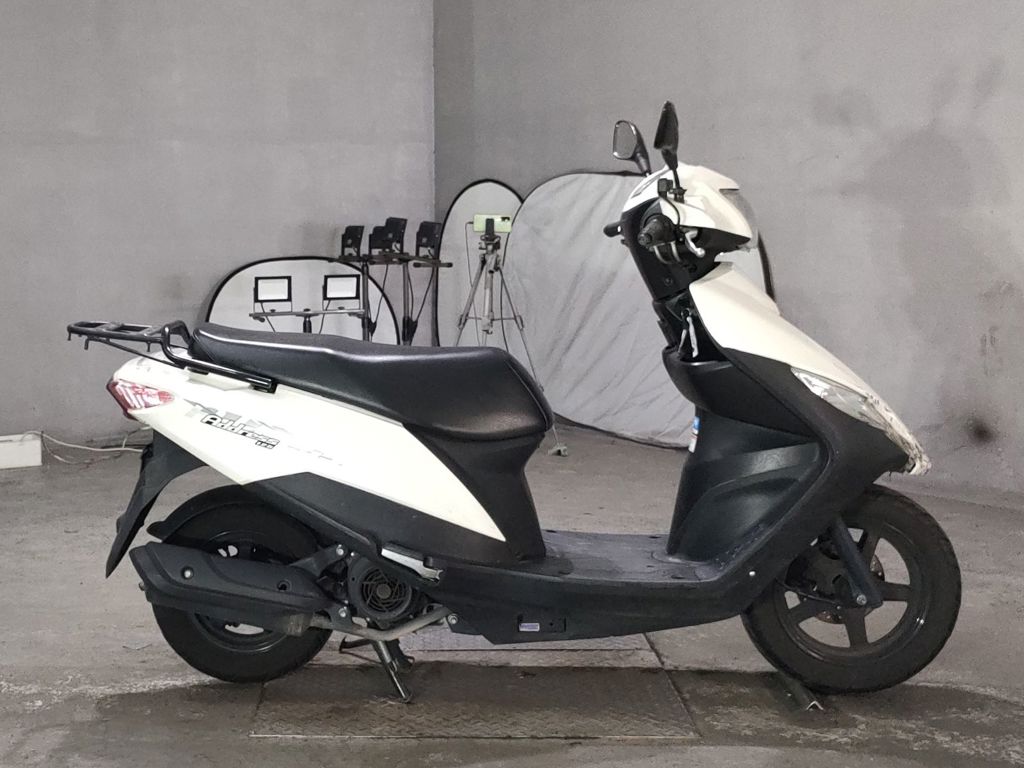 Фото Suzuki ADDRESS V125 с японского аукциона