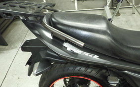 SUZUKI GSR250