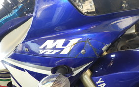YAMAHA YZF-R1 2000 RN041