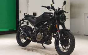 HUSQVARNA SVARTPILEN 125 2016