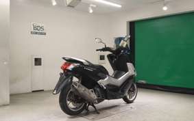 YAMAHA N-MAX 2022 SE86J