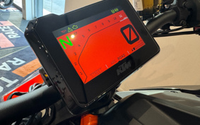 KTM 1290 SUPER DUKE R EVO V3940