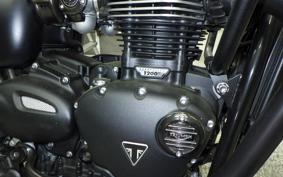 TRIUMPH BONNEVILLE T120 2018