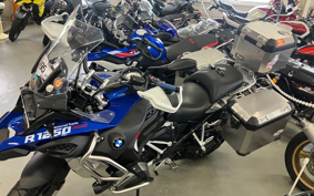 BMW R1250GS ADVENTURE 2024 0M11