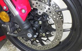 HONDA CBR650R E-Clutch 2025 RH17