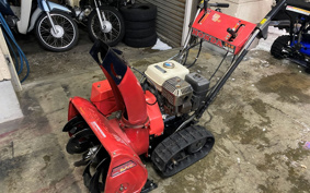 HONDA  SNOW BLOWER  MACHINE 