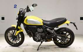 DUCATI SCRAMBLER ICON 2015