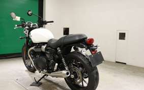 TRIUMPH STREET TWIN 2019