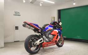 HONDA CBR1000RR 2005 SC57