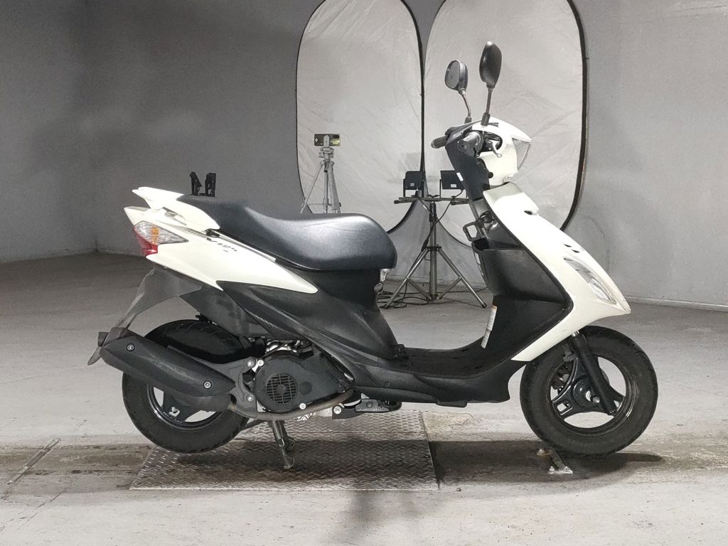 Фото Suzuki ADDRESS V125 с японского аукциона