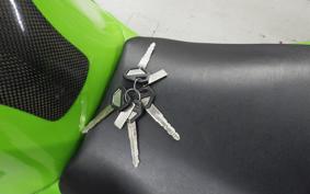 KAWASAKI NINJA ZX-7R 1999