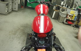 TRIUMPH THRUXTON 900 2009