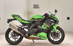 KAWASAKI ZX-4RR ZX400P