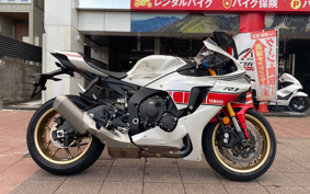 YAMAHA YZF-R1 2022 RN65J