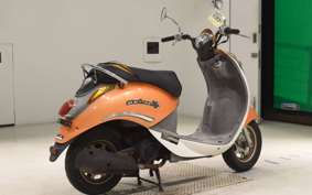 SYM UMI 100