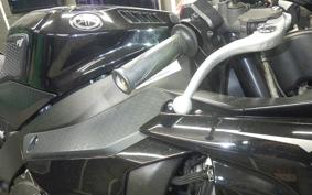 YAMAHA YZF-R1 2019