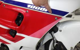 HONDA CBR1000F 1989 SC24