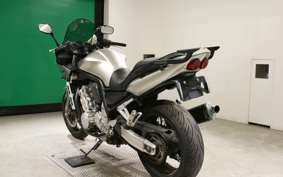 YAMAHA FZS1000 FAZER 2004
