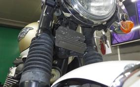 TRIUMPH BONNEVILLE T100 2014