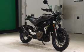 HUSQVARNA SVARTPILEN 401 2021