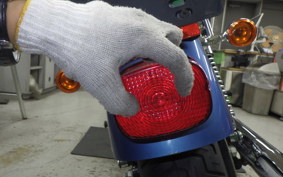 HARLEY XL883 2005
