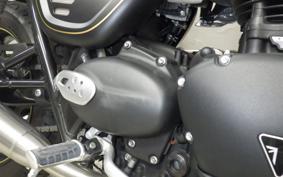 TRIUMPH STREET TWIN 2021