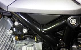 MOTO GUZZI V100マンデッロS 2025