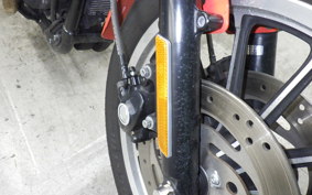 HARLEY XL883R 2005