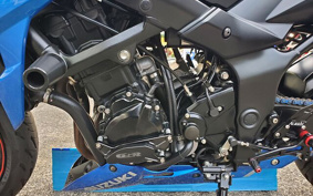 SUZUKI GSR750 2015 GR7NA