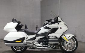 HONDA GL1800 TOUR DCT SC79