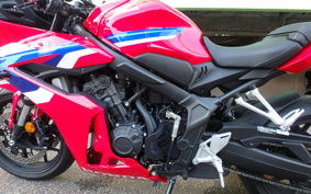 HONDA CBR650R E-Clutch 2024 RH17