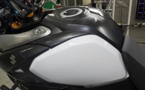 SUZUKI Vｽﾄﾛｰﾑ1000A 2014 VU51A