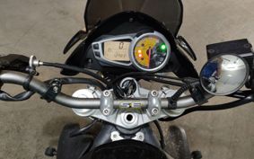 TRIUMPH STREET TRIPLE 2009 TMD406