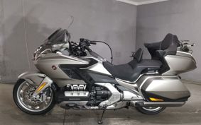 HONDA GL1800 TOUR DCT SC79