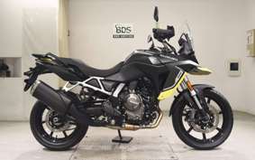 SUZUKI Vｽﾄﾛｰﾑ800 2025 EM1BA