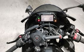 YAMAHA YZF R-3 2021 RH13J